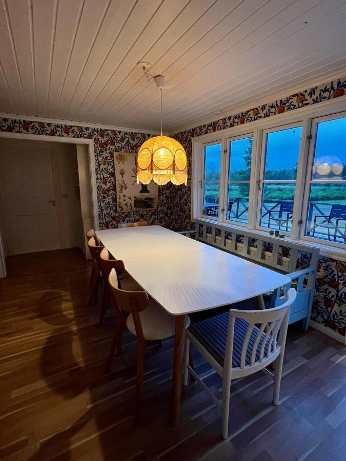 فيلا Idylliskt Hus Med Sjoeutsikt. Östhammar المظهر الخارجي الصورة