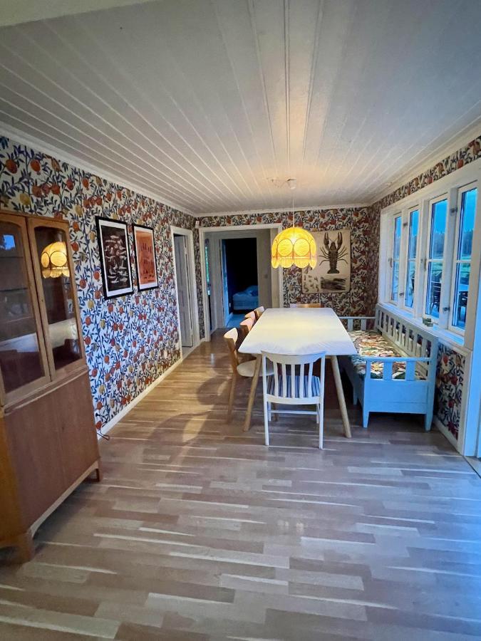 فيلا Idylliskt Hus Med Sjoeutsikt. Östhammar المظهر الخارجي الصورة