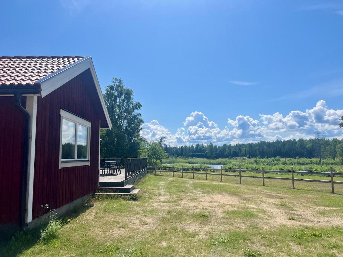 فيلا Idylliskt Hus Med Sjoeutsikt. Östhammar المظهر الخارجي الصورة